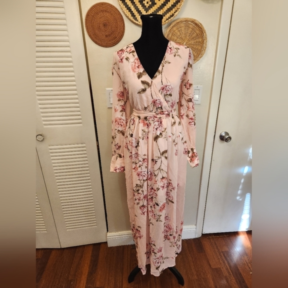 LAST ONE! Pink Floral V Neck Maxi Dress With Long Sleeves - Picture 8 of 10